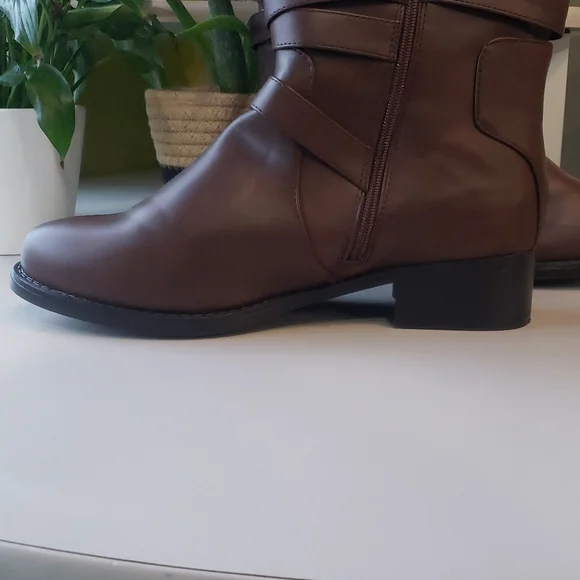 Torrid wide calf boots - Picture 4 of 11